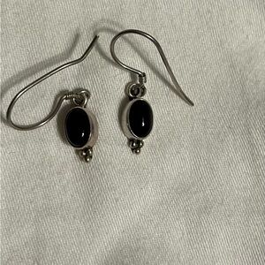 Vintage 925 silver and onyx earrings